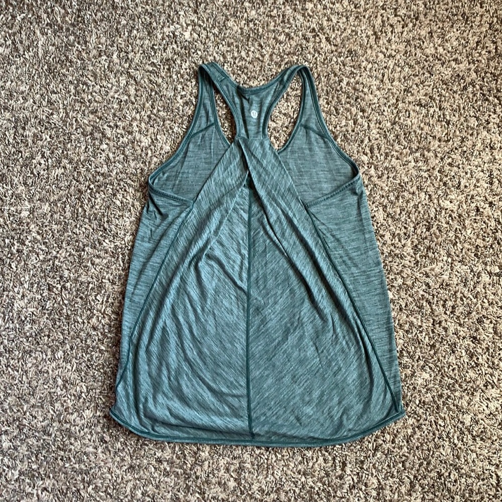 Lululemon tank top